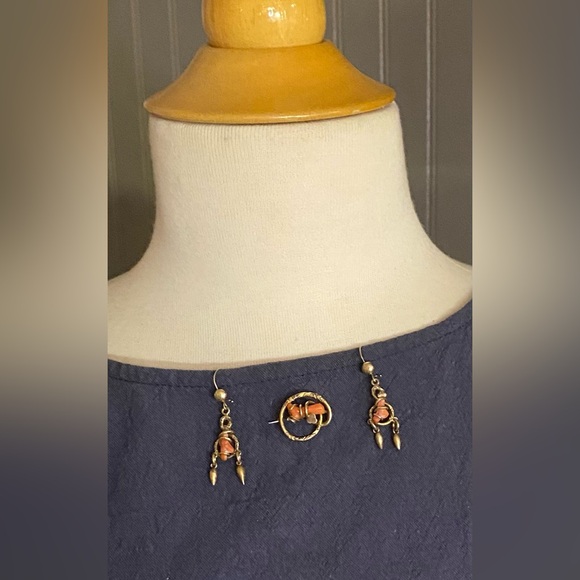 Vintage wrapped coral brooch and earrings set - Picture 2 of 5